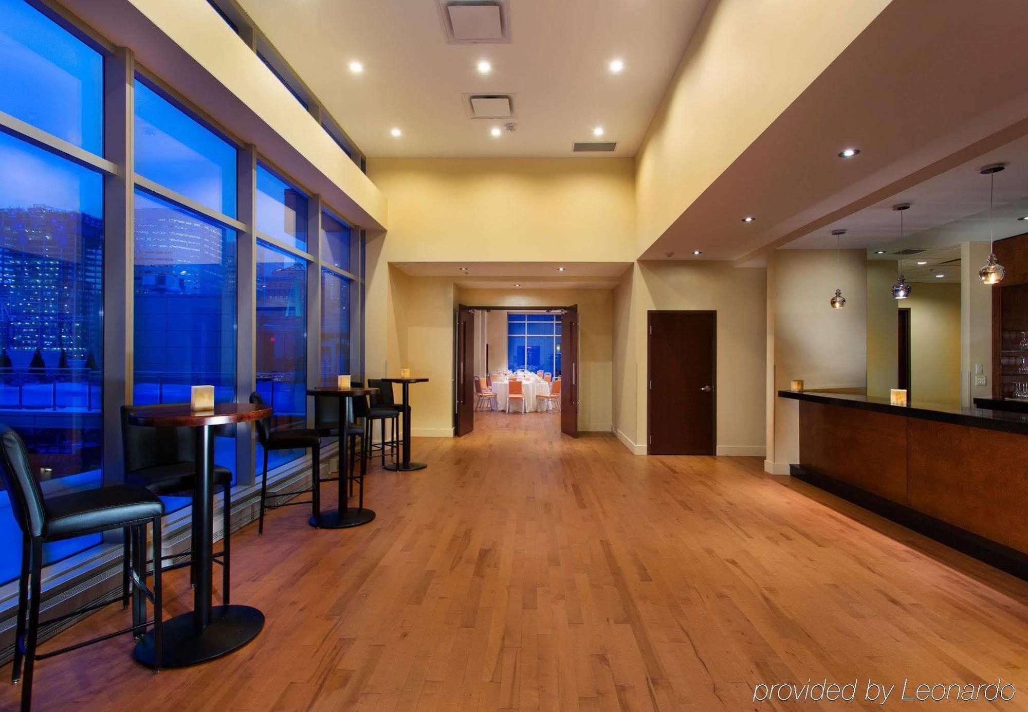 Courtyard Par Marriott Montreal Centre-Ville Exterior foto